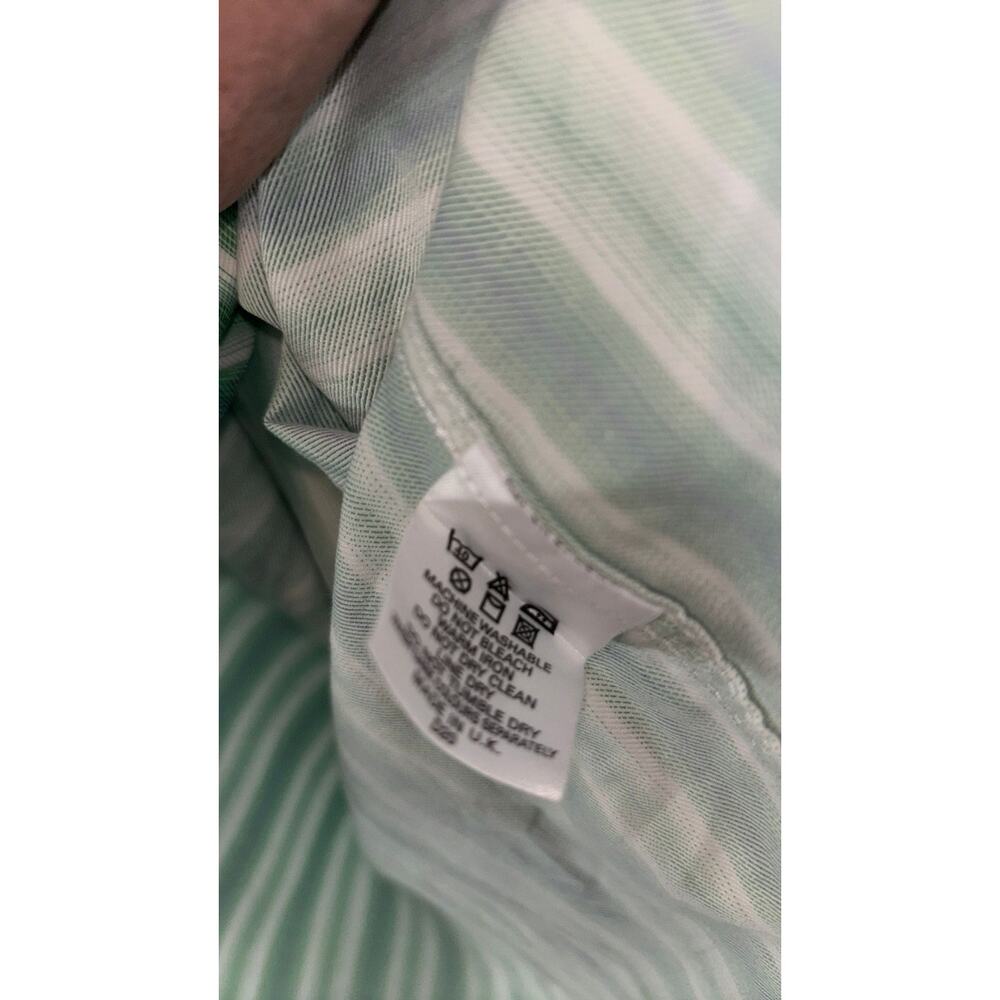 Burberry small green button down UK made - Picture 5 of 7